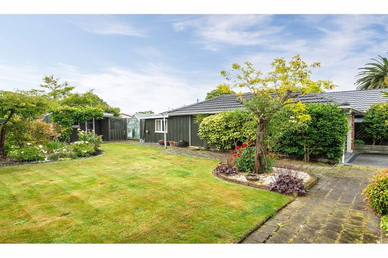 Photo of property in 15 Manuka Street, Mairehau, Christchurch, 8013