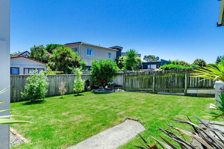 Photo of property in 15 Rua Road, Paraparaumu Beach, Paraparaumu, 5032