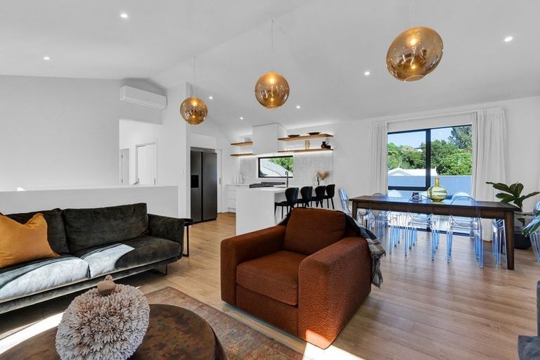 Photo of property in 6e Burns Street, Westown, New Plymouth, 4310