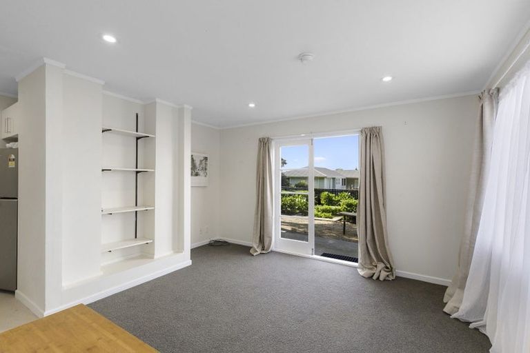 Photo of property in 167 Sutherland Road, Lyall Bay, Wellington, 6022