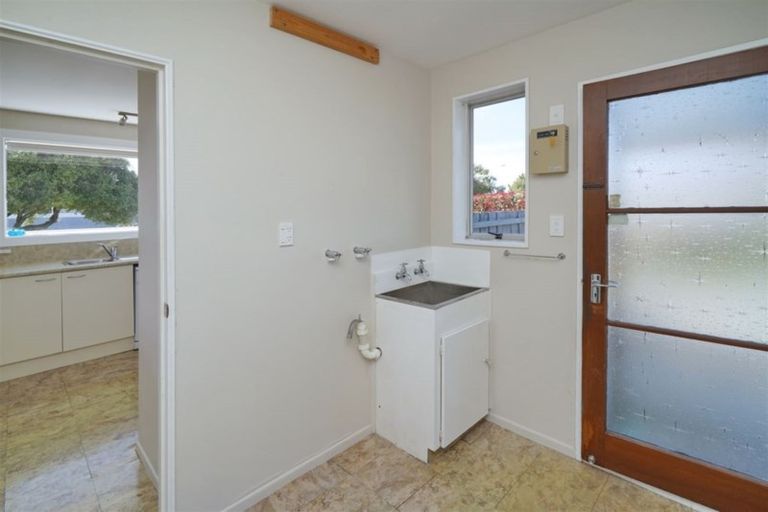 Photo of property in 15 Inwoods Road, Parklands, Christchurch, 8083