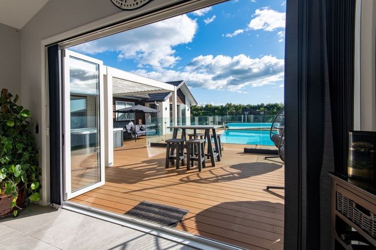 Photo of property in 19 Mike Smith Drive, Cambridge, 3434