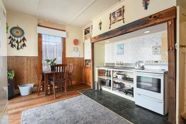 Photo of property in 141 Colwill Road, Massey, Auckland, 0614