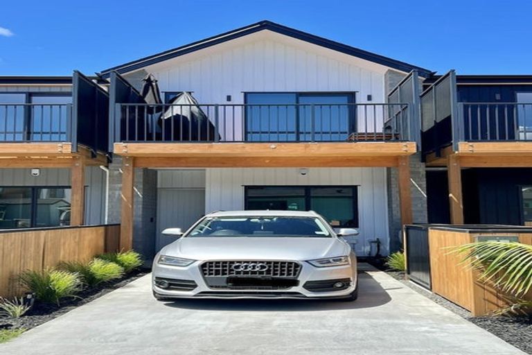 Photo of property in 6 Parenga Lane, Kumeu, 0810