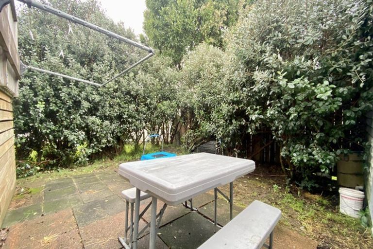 Photo of property in 5 Sunvue Road, Glen Eden, Auckland, 0602