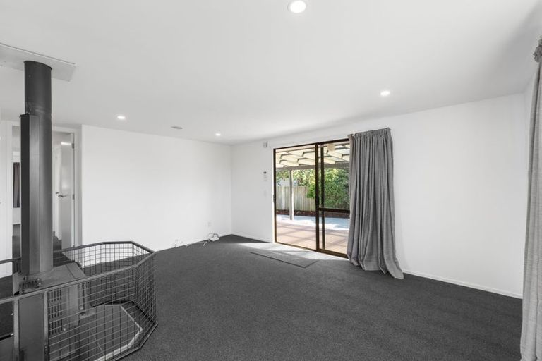 Photo of property in 34 Medina Crescent, Parklands, Christchurch, 8083
