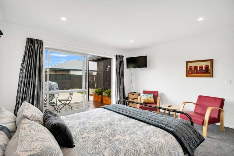 Photo of property in 13 Pahua Street, Pegasus, 7612