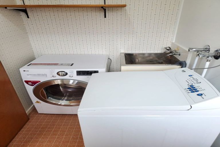 Photo of property in 1/2 Burdendale Grove, Churton Park, Wellington, 6037