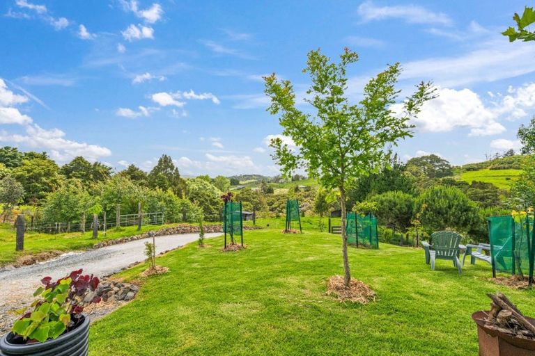 Photo of property in 47 Lupis Way, Kaiwaka, 0573