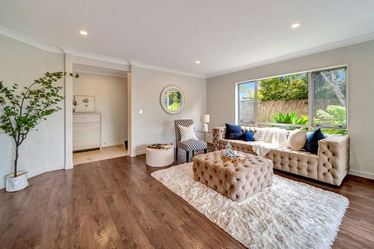 Photo of property in 23 Laurel Oak Drive, Schnapper Rock, Auckland, 0632