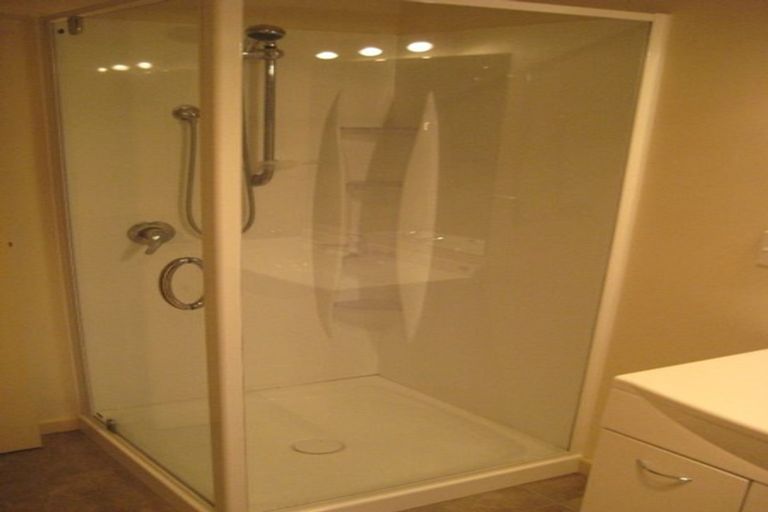 Photo of property in 18 Reeve Street, Levin, 5510