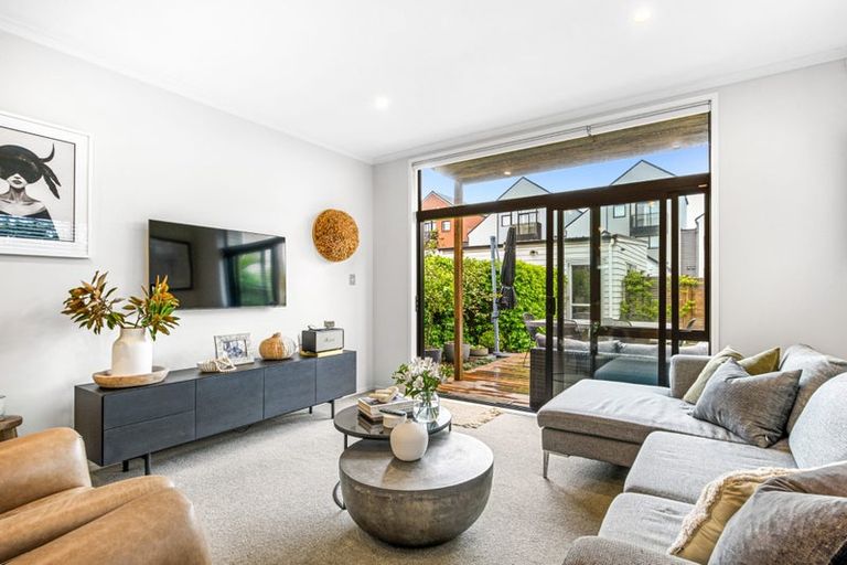 Photo of property in 5 Mapou Road, Hobsonville, Auckland, 0616