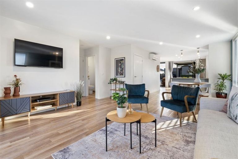 Photo of property in 6 Learning Rock Lane, Wanaka, 9305