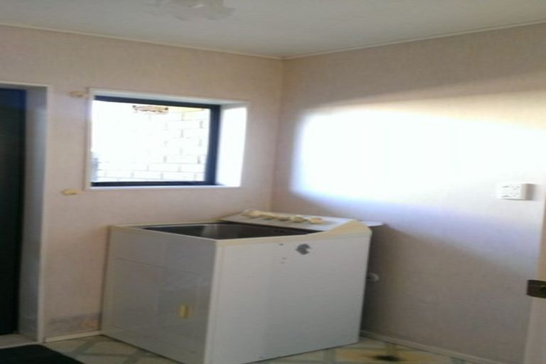 Photo of property in 2/3 Elmwood Place, Manurewa, Auckland, 2102