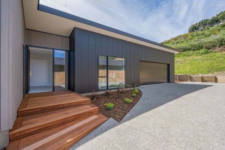 Photo of property in 16 Ledger Road, Atawhai, Nelson, 7010