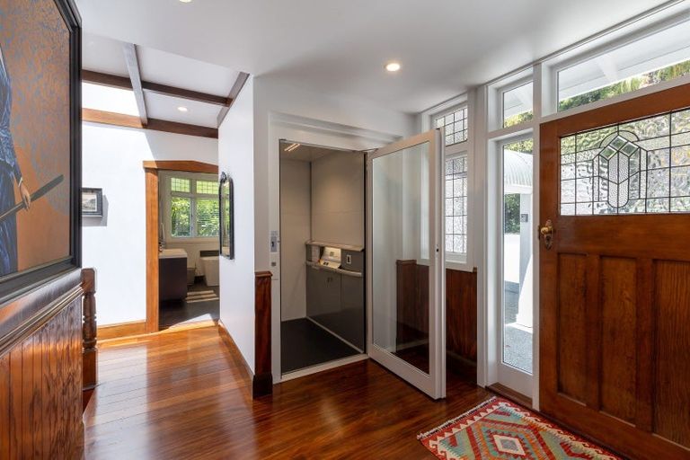 Photo of property in 23 Brougham Street, Nelson South, Nelson, 7010