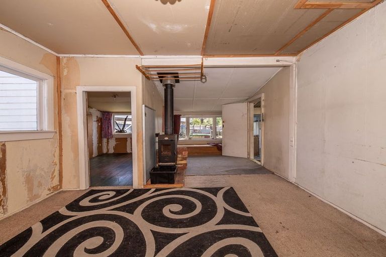 Photo of property in 9 Forbes Street, Westport, 7825