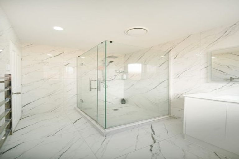 Photo of property in 11 Naylors Drive, Mangere, Auckland, 2022