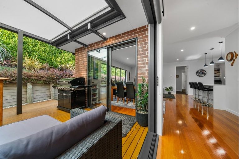 Photo of property in 5 Fern Lane, Whalers Gate, New Plymouth, 4310