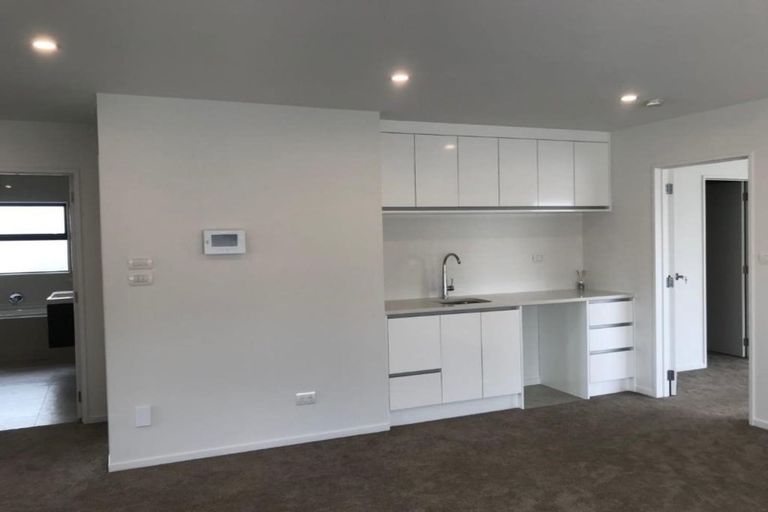 Photo of property in 18 Spyglass Street, Red Beach, 0932