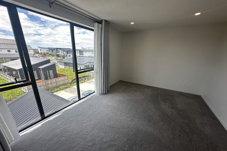 Photo of property in 25 Onekiritea Road, Hobsonville, Auckland, 0616