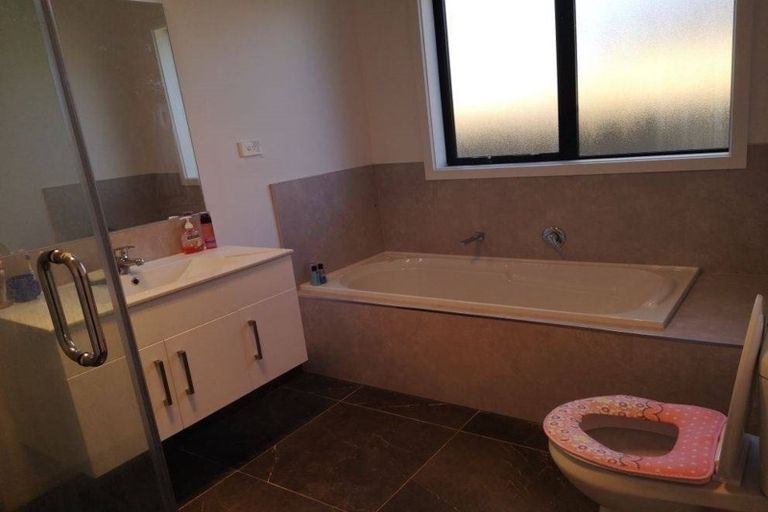 Photo of property in 16 Hehan Close, Cambridge, 3434