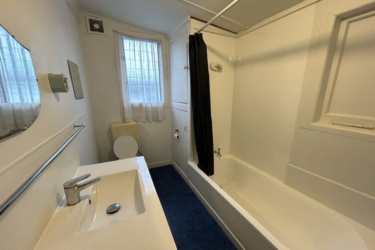 Photo of property in 88a Portage Road, New Lynn, Auckland, 0600