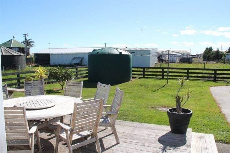 Photo of property in 241 Bremner Road, Karaka, Drury, 2113