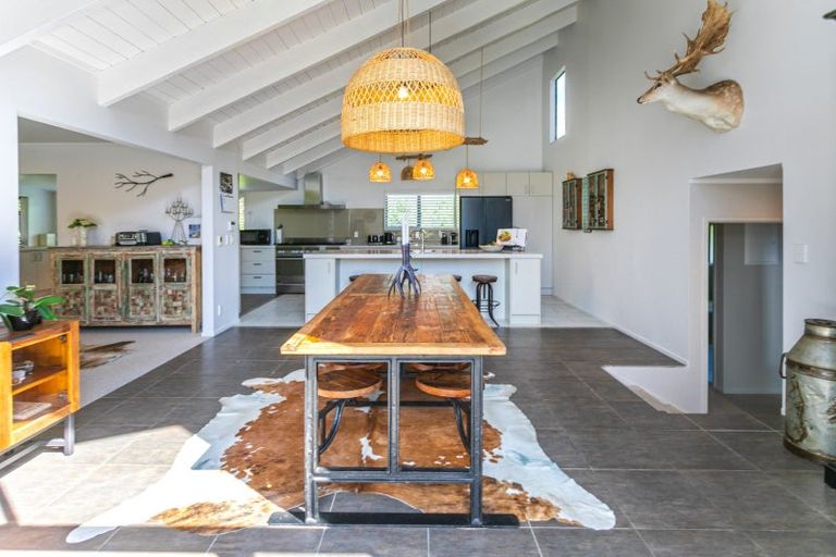 Photo of property in 5 Rewa Rewa Valley, Tairua, 3508