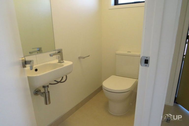 Photo of property in 18 Manarini Road, Westgate, Auckland, 0614