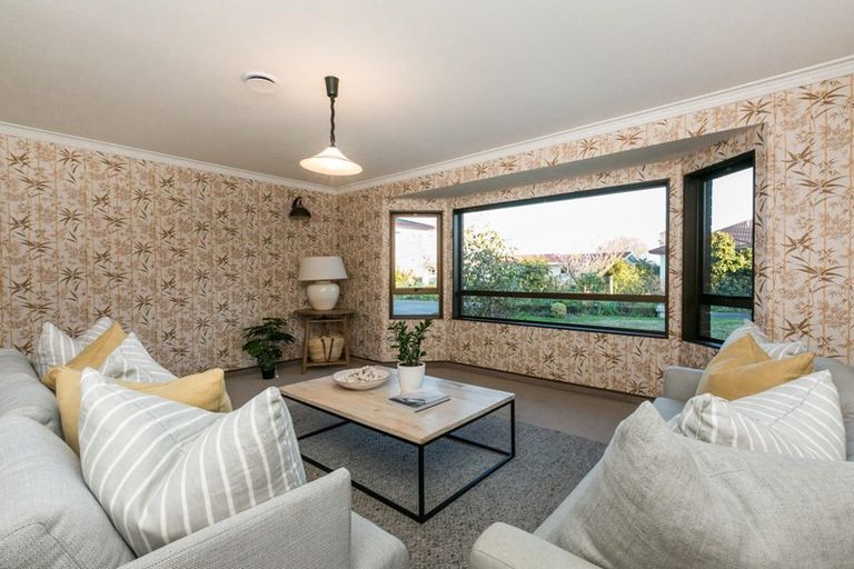 Photo of property in 35a Church Road, Taradale, Napier, 4112