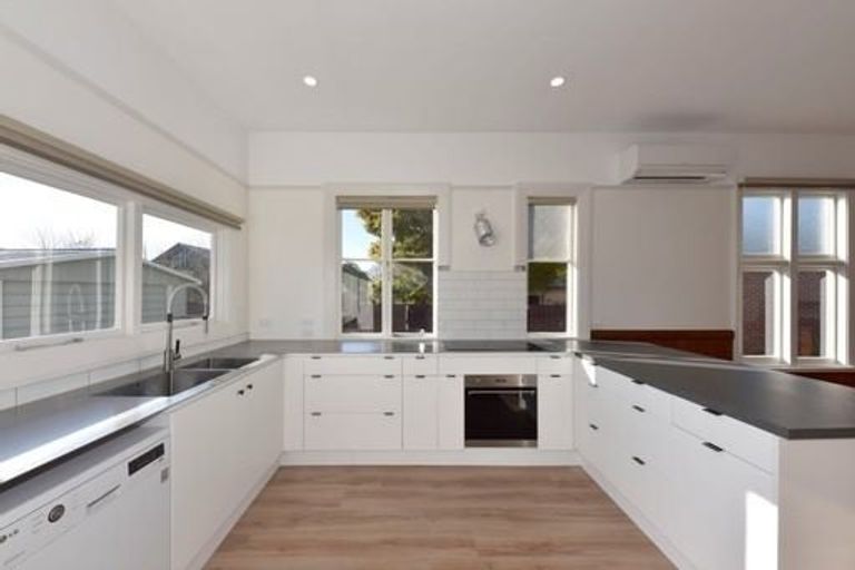 Photo of property in 74 Hinau Street, Riccarton, Christchurch, 8041