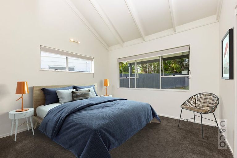 Photo of property in 28 Great North Road, Riverhead, 0820