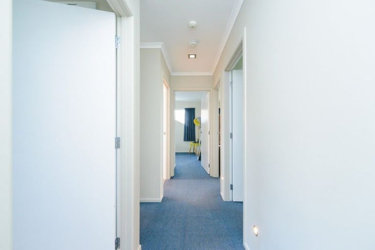 Photo of property in 130 Hillcrest Drive, Kelvin Grove, Palmerston North, 4414