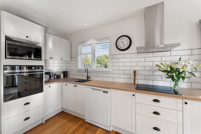 Photo of property in 12 Kyeburn Place, Avonhead, Christchurch, 8042