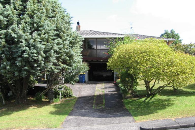 Photo of property in 64 Glendene Avenue, Glendene, Auckland, 0602