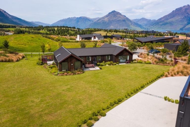 Photo of property in 42 Mckellar Drive, Jacks Point, Queenstown, 9371