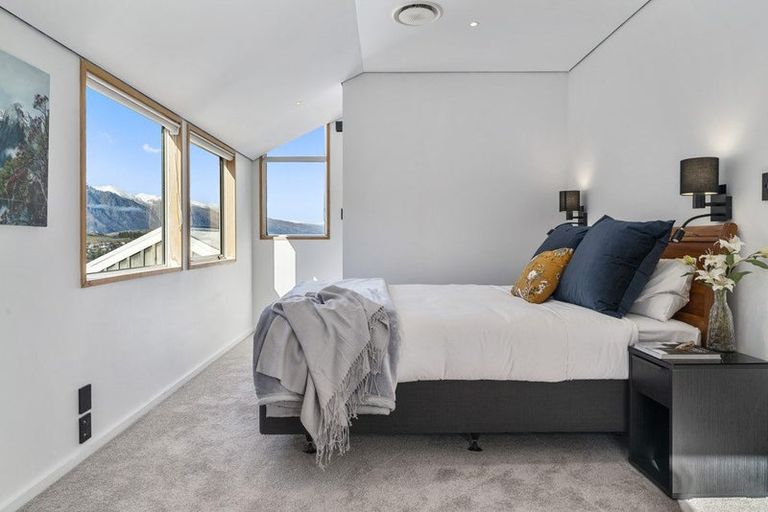 Photo of property in 13b Maxwell Place, Queenstown, 9300