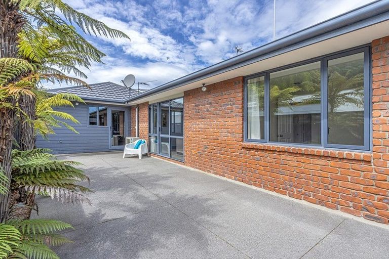 Photo of property in 83 Grafton Street, Waltham, Christchurch, 8011