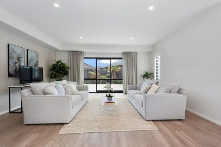 Photo of property in 14 Lewis Way, Cambridge, 3434