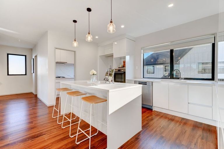 Photo of property in 34d Nikau Street, New Lynn, Auckland, 0600