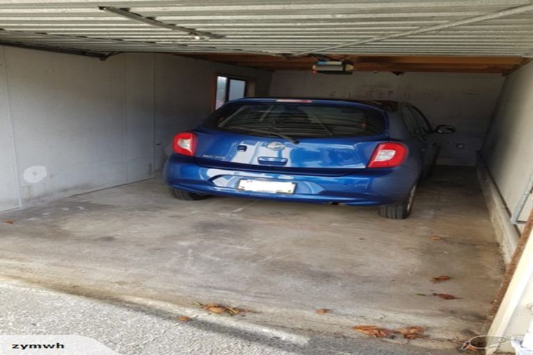 Photo of property in 15f3 Hindmarsh Street, Johnsonville, Wellington, 6037