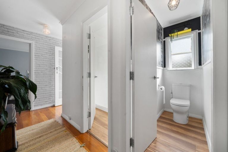 Photo of property in 2/5 Tokomaru Street, Welbourn, New Plymouth, 4312