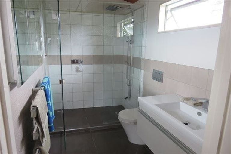 Photo of property in 163a Colwill Road, Massey, Auckland, 0614