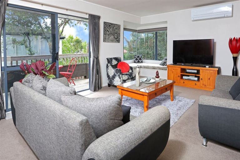 Photo of property in 5 Cognac Place, Henderson, Auckland, 0612