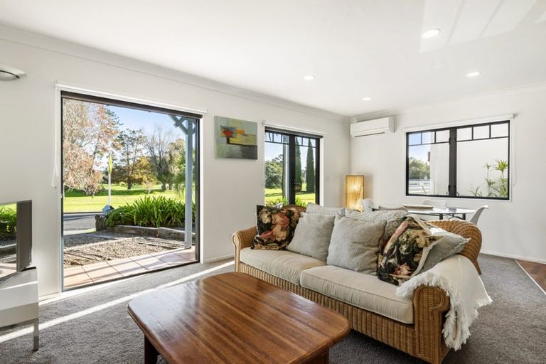 Photo of property in 54 Wairoa Road, Narrow Neck, Auckland, 0624