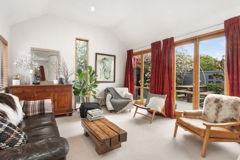 Photo of property in 31 Wroxton Terrace, Merivale, Christchurch, 8014
