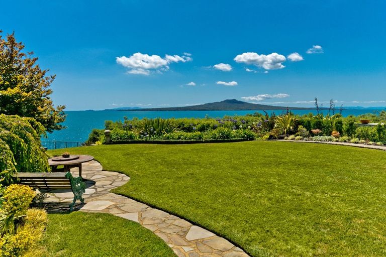 Photo of property in 27 Clifton Road, Hauraki, Auckland, 0622