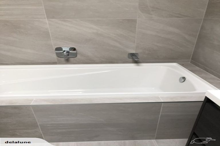 Photo of property in 40 Owen Chapman Drive, Red Beach, 0932