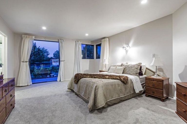 Photo of property in 13 Oakway Drive, Schnapper Rock, Auckland, 0632